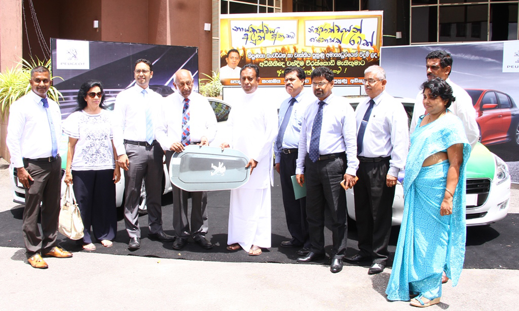 Peugeot and Carmart donate two brand new cars for automobile engineering students