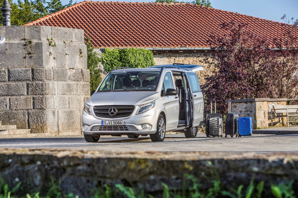 Mercedes-Benz VITO Premium Vans to strengthen the Sri Lankan tourism industry