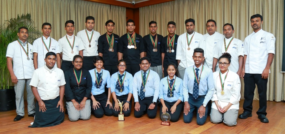 Mount Lavinia Hotel team who recently bagged 24 medals at the Culinary Art 2017 along with winners from the International Hotel School of Mount Lavinia