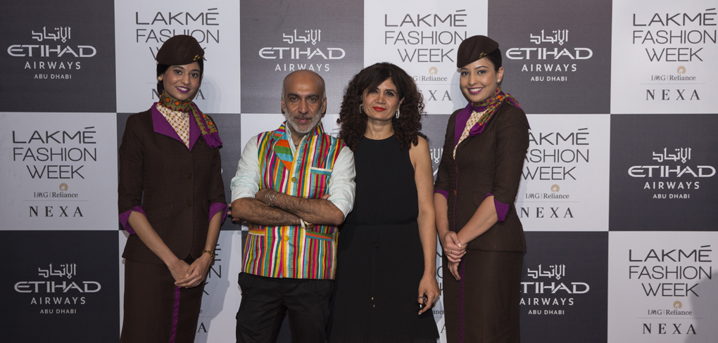 Designer Manish Arora with Neerja Bhatia Etihad Airways Vice President Indian Sub Continent along with Etihad Airways crew at Lakmé Fashion Week Winter Festive 2017