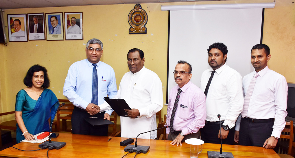 From left to Right Dr. Champika Amarasinghe, Director General of NIOSH, Nandana Ekanayake, CEO of INSEE Cement, Minister of Labour, Trade Union Relations and Sabaragamuwa Development, D. J. Seneviratne, Nimal Sarantissa, Secretary of Ministry of Labour, Trade Union Relations and Sabaragamuwa Development, Gayan Fernando, Head of Health & Safety of INSEE Cement, and Thushara Balasooriya, Talent Manager of INSEE Cement.