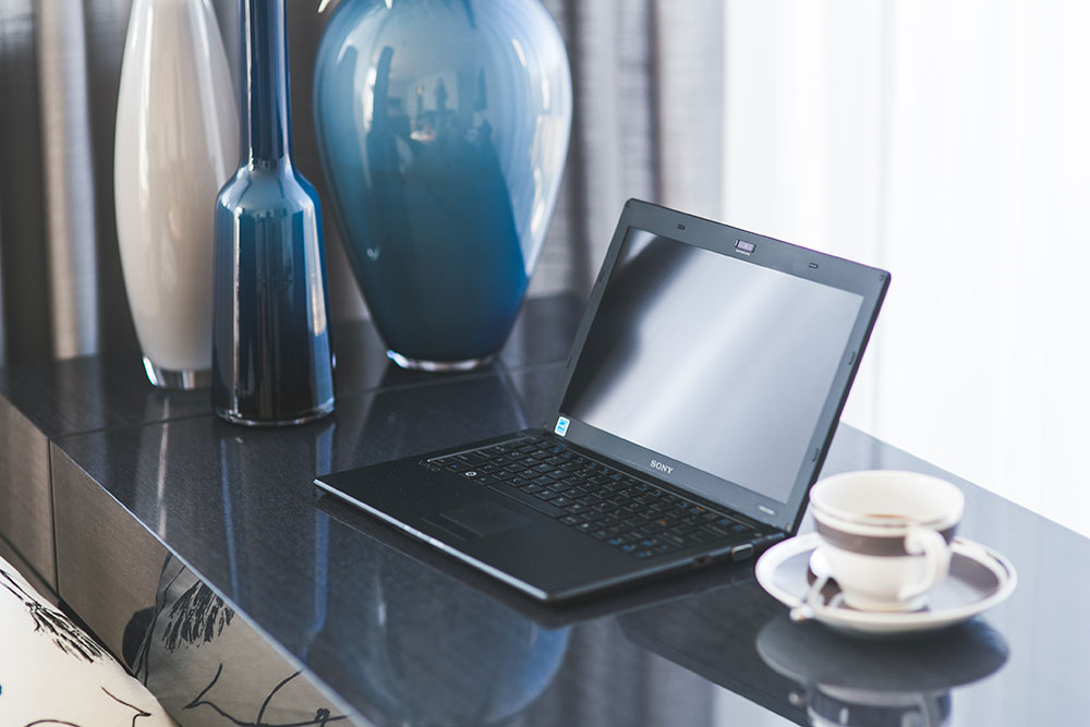 coffee-desk-laptop-notebook.jpg
