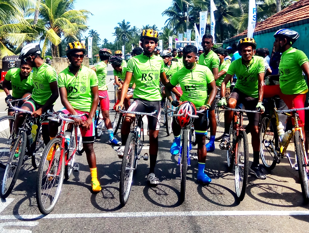 RS Samagi Cycle Race - waiting for Start - 02 RS Samagi Cycle Race - waiting for Start - 02