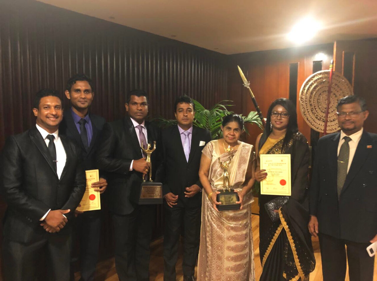 JLanka-Entrepreneurship-award-1-1280x956.jpg