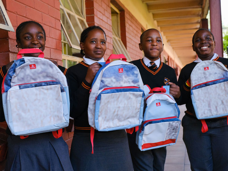Emirates-makes-a-sustainable-journey-from-billboard-to-bag Emirates-makes-a-sustainable-journey-from-billboard-to-bag