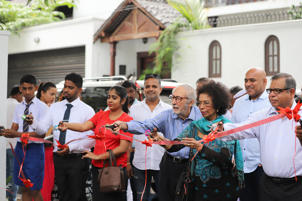 Ribbon-Cutting.jpg