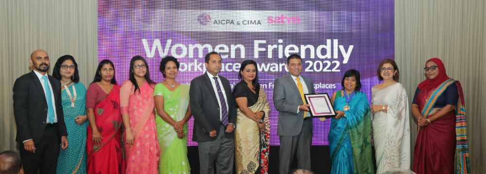 SLIC-being-awarded-as-a-Women-Friendly-Workplace-LBN.jpg