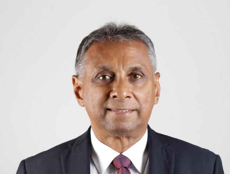 PHOTO 01 - Chairman of Seylan Bank Mr. Ravi Dias (LBN)