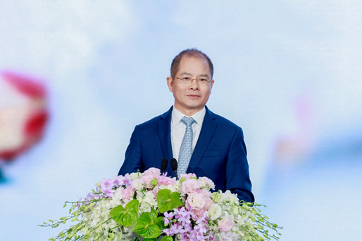01.-Eric-Xu-speaking-at-the-press-conference-LBN.png