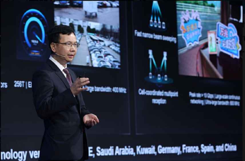 Huaweis-Director-and-President-of-ICT-Products-Solutions-Yang-Chaobin-LBN.jpg