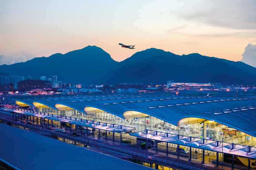 400703-1._Hong_Kong_International_Airport_resized.jpg-LBN.jpeg