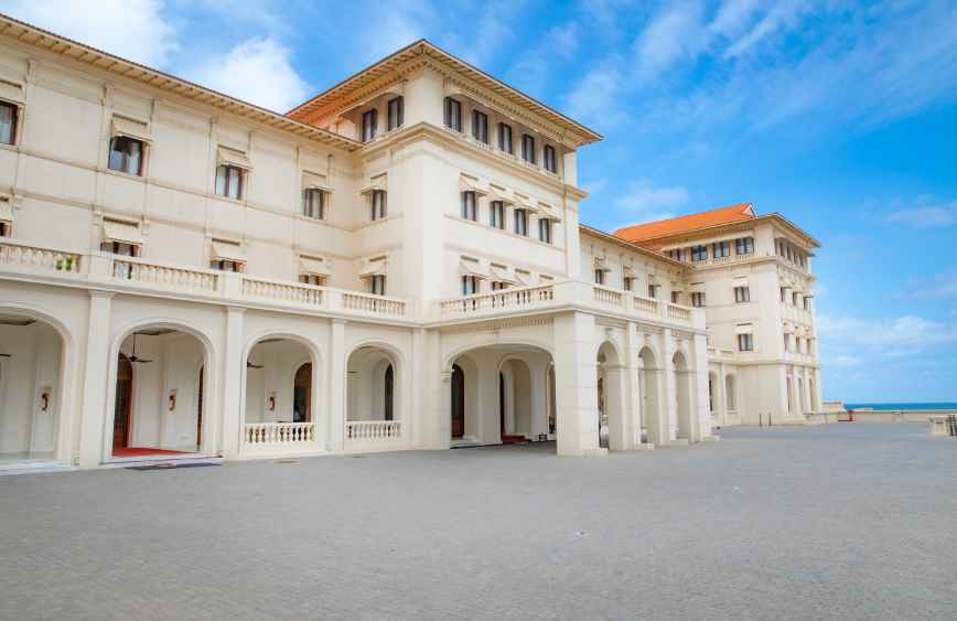 The-iconic-Galle-Face-Hotel-LBN.jpeg