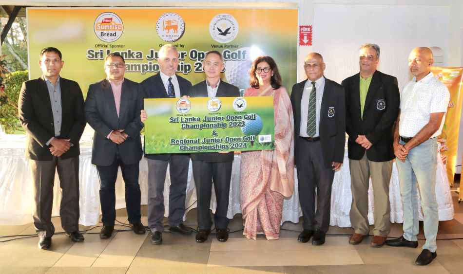 Prima-Sunrise-Junior-Open-Golf-Championship-2023-Cheque-handing-over-LBN.jpg