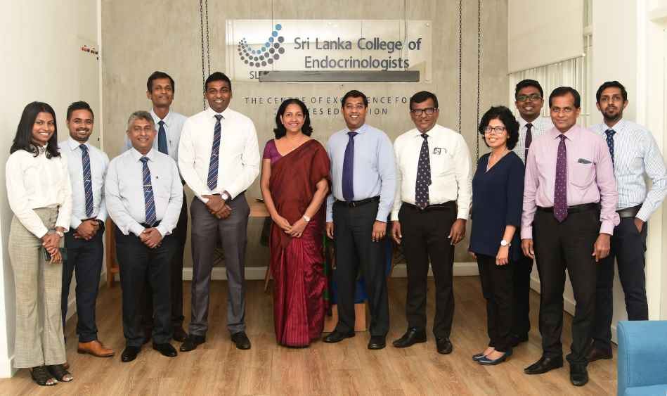 02-The-team-members-from-the-Sri-Lanka-College-of-Endocrinologists-and-Morison-Ltd-present-at-the-MoU-signing-LBN.jpg