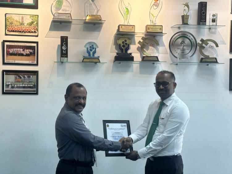 Lawrance Madapatha , the Executive Director of the Board of Investment of Sri Lanka and Mr.Sujith Gunawardhana , General Manager, INSEE Ecocycle Lanka (LBN)