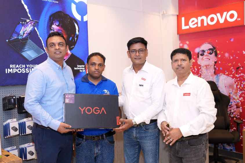 Image-01-Lenovo-Strengthens-on-ground-presence-with-the-Launch-of-its-3rd-Lenovo-Exclusive-Store-in-Sri-Lanka-LBN.jpeg