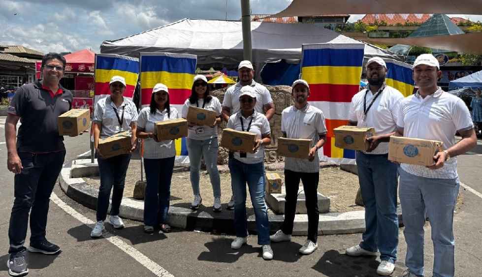 DFCC Bank Supports Over 20,000 Devotees During Sacred Tooth Relic Exposition in Kandy